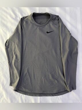 Men’s Nike Dri-Fit Compression Shirt (Size L)